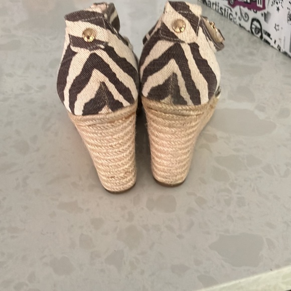 Cute Safari, Michael Kors wedges tan, brown striped - Picture 3 of 6